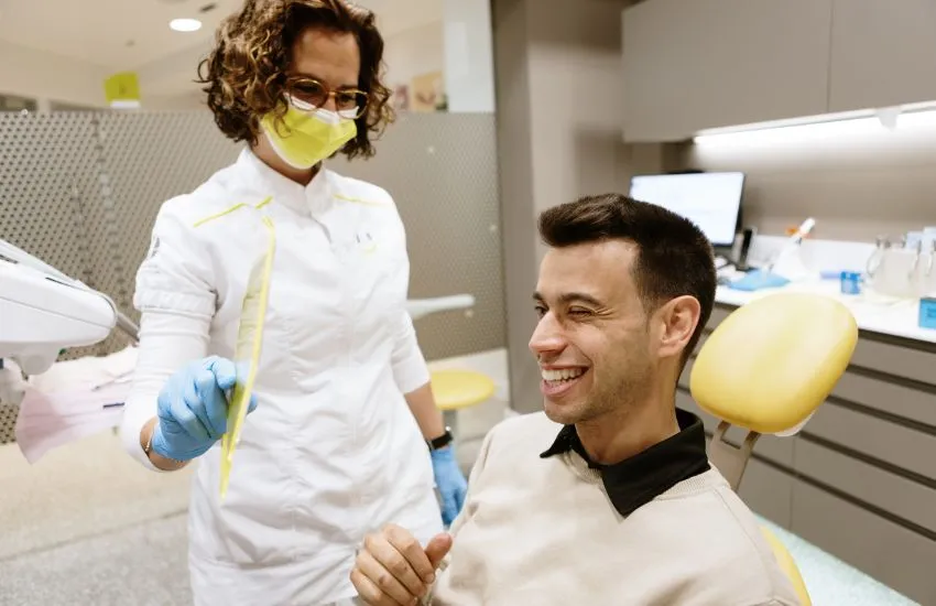 Proceso de colocación de implantes dentales: Paso a paso