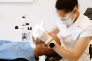 8 avantatges dels implants dentals