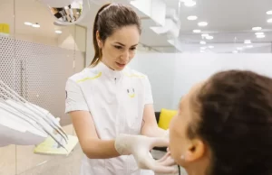 El procés d'osteointegració en implants dentals