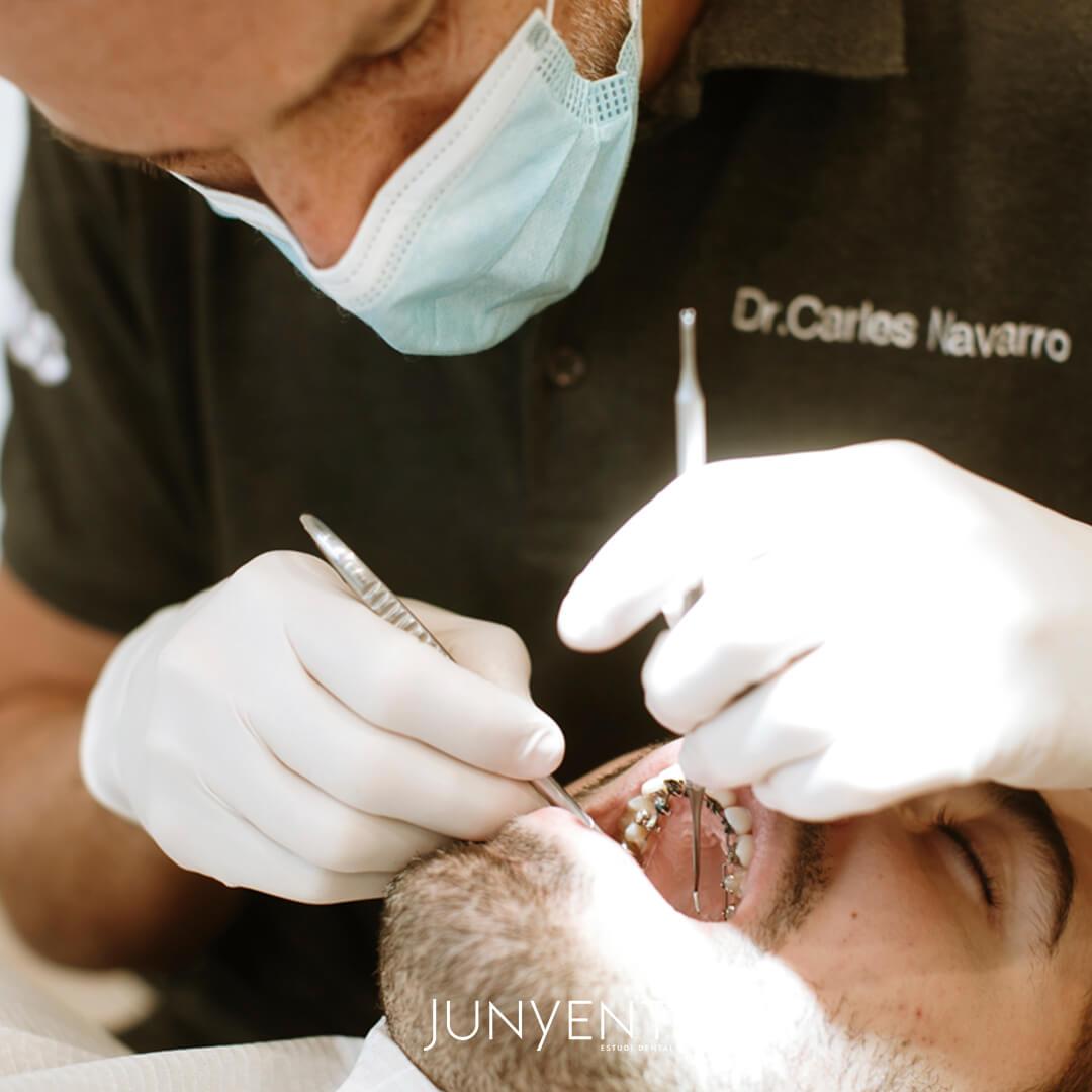 ortodoncia-brackets-clinica-manresa ortodoncia-brackets-clinica-manresa